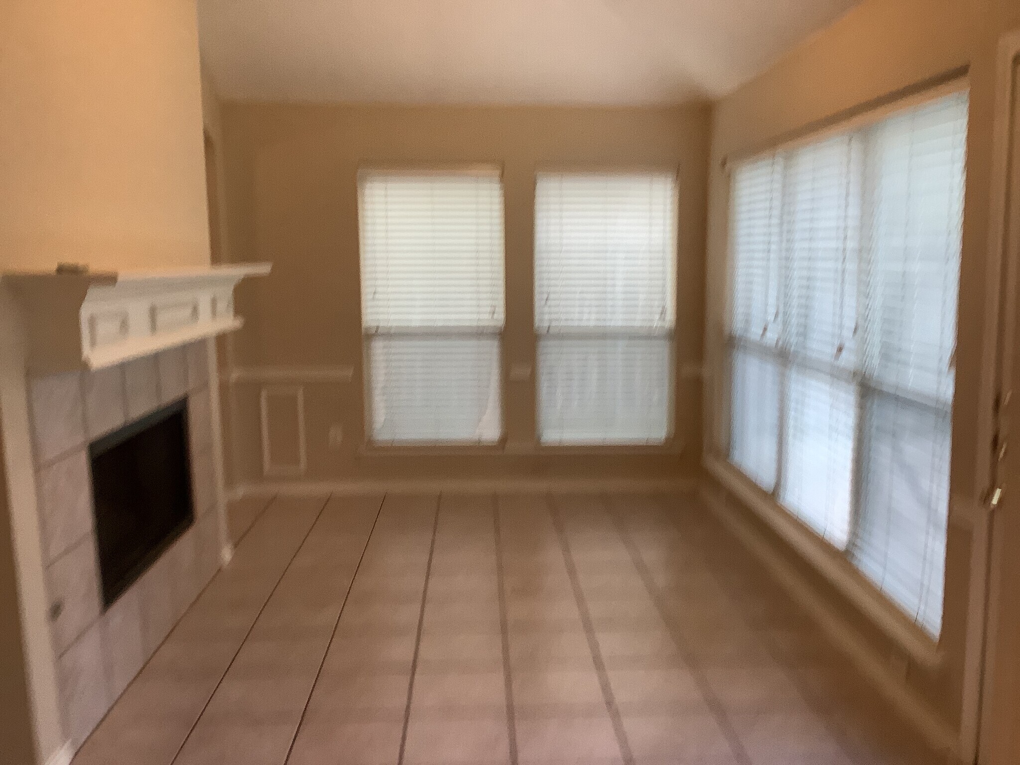 Building Photo - 4410 Shady Elm Dr