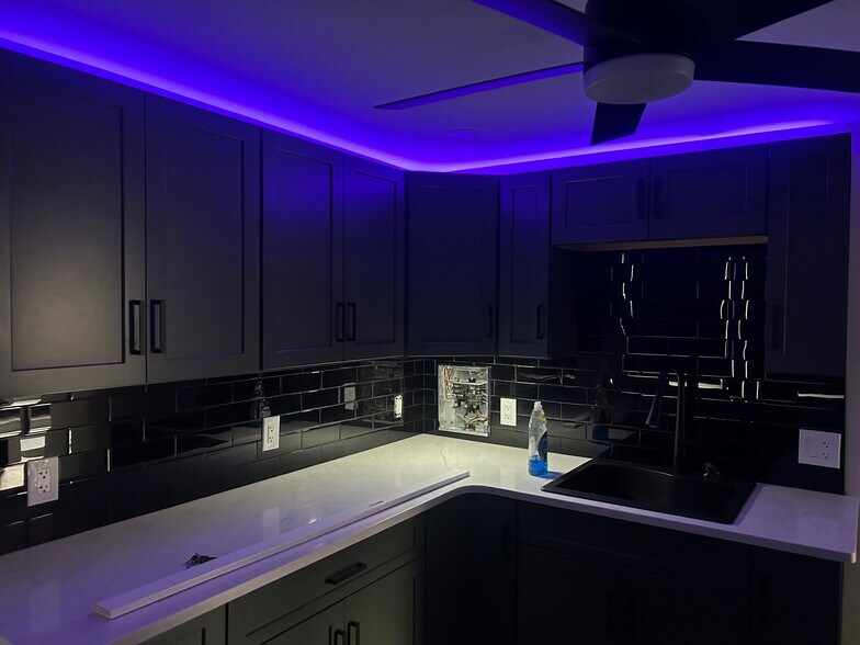 Building Photo - 14 Ferrara Ave