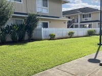 Building Photo - Highly Desirable 3 bedroom Town house in H...
