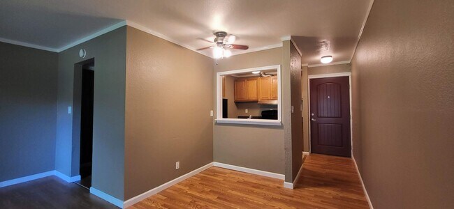 Building Photo - Vallejo Studio available for rent in excellent location over looking Dan Foley Park