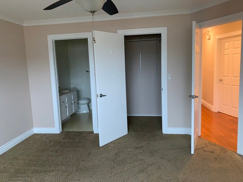Building Photo - 382 Coronado Ave
