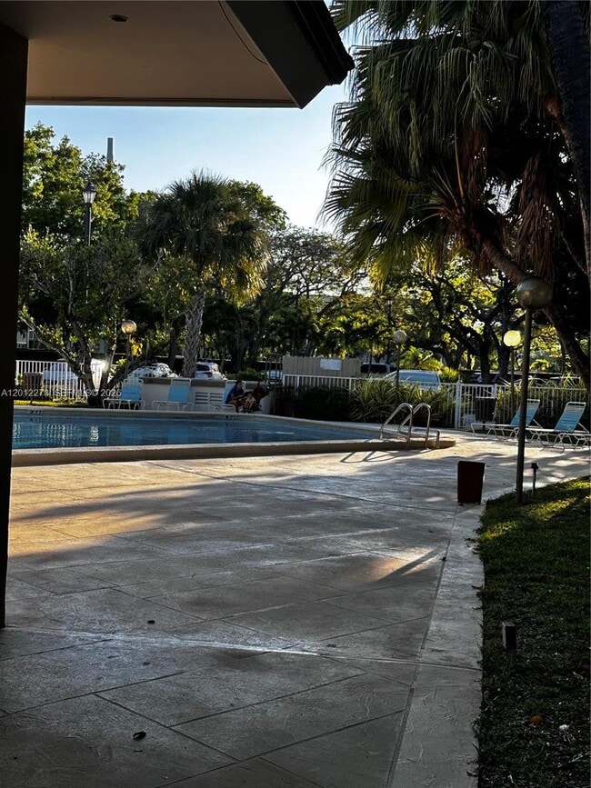 Building Photo - 7705 Camino Real
