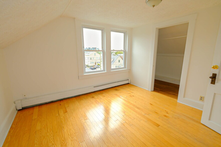 Building Photo - 26 Curtis Rd