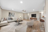 Building Photo - 210 Mesquite Cir