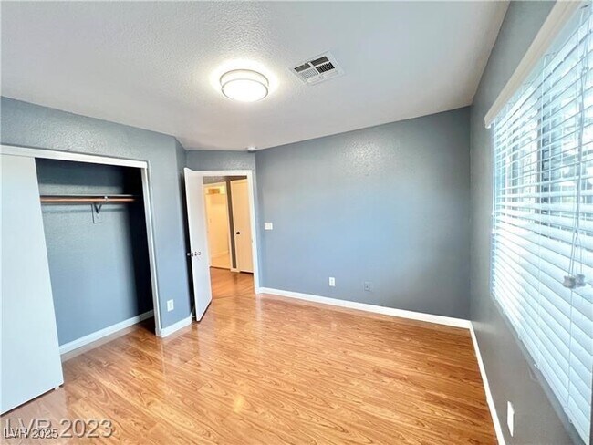 Building Photo - 337 Bright Sumac Ct