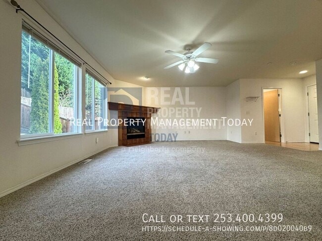 Building Photo - 2702 Meyer St