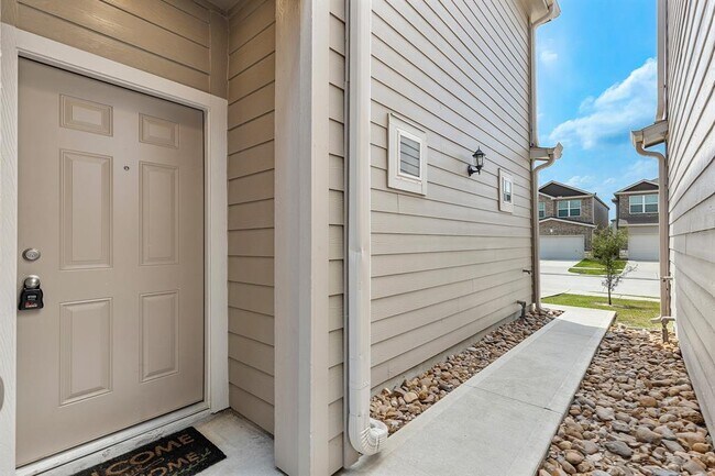 Building Photo - 15010 Eagle feather ct.