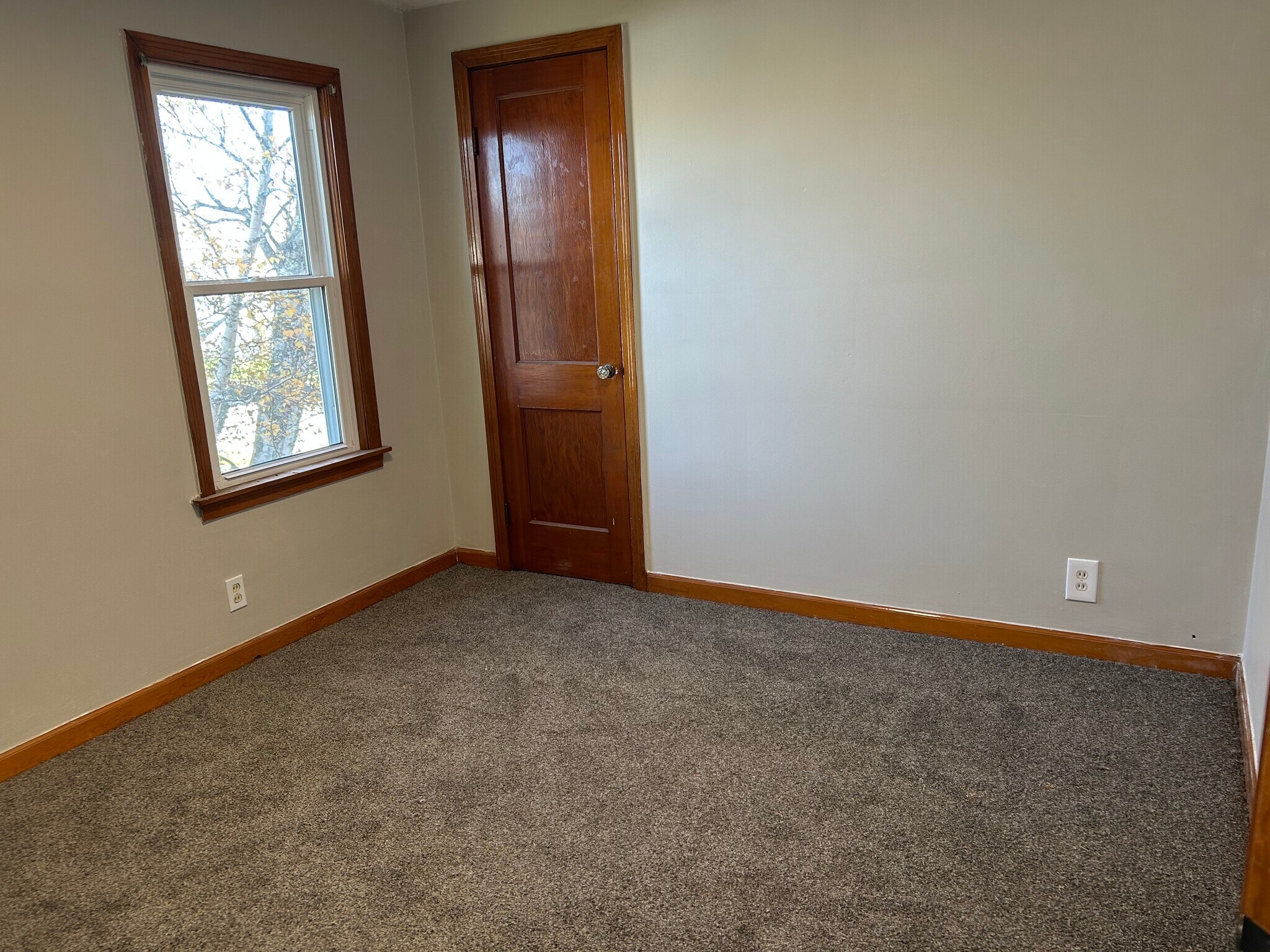 Bedroom - 35 Willow St