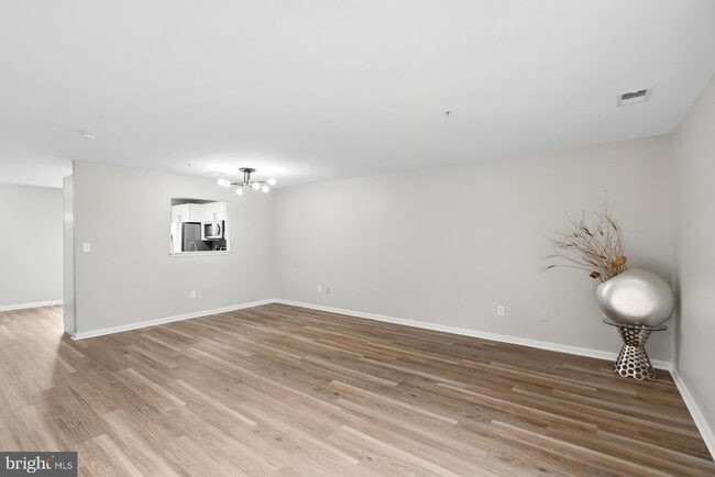 Building Photo - 4935 Wallflower Wy