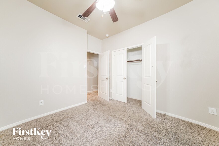 Building Photo - 22559 Stillwater Valley Ln