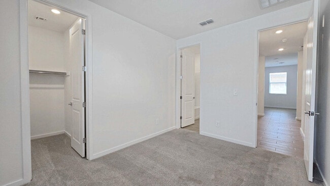 Building Photo - 17863 W Elm St