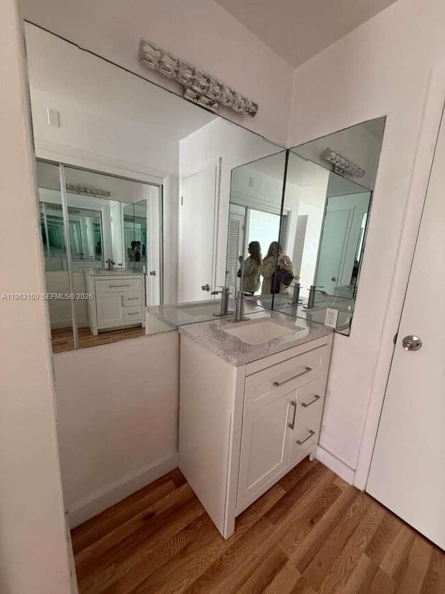 Building Photo - 1550 NE 191st St