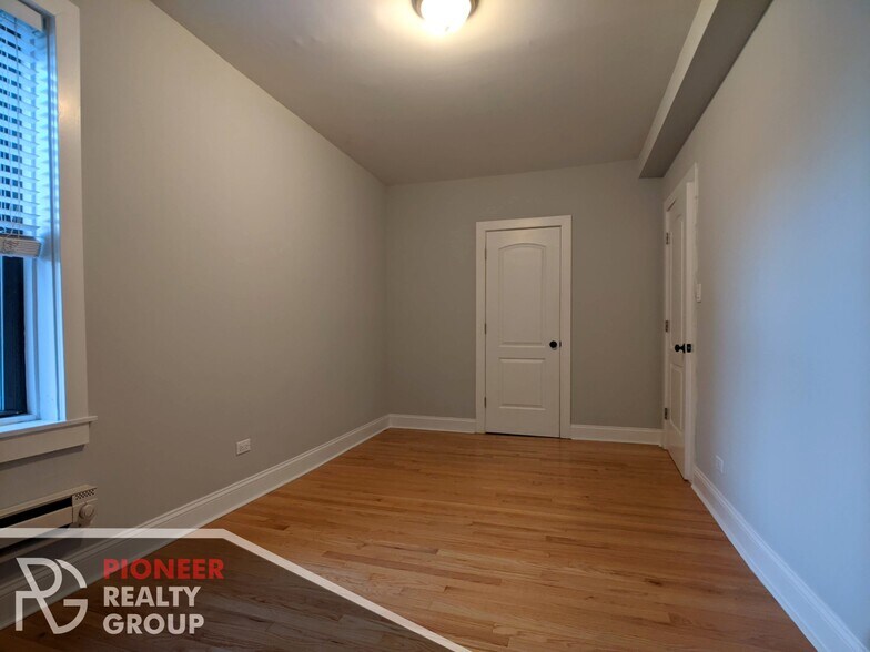 Building Photo - 618 W Patterson Ave