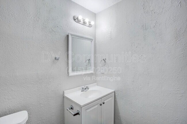 Building Photo - 5806 Evening Shadows Ln