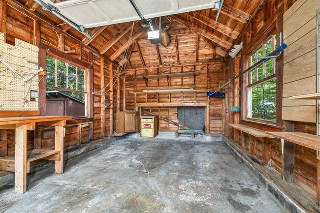 Building Photo - 44 Neighbors Row