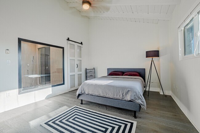 Building Photo - 1906 Grant Ave