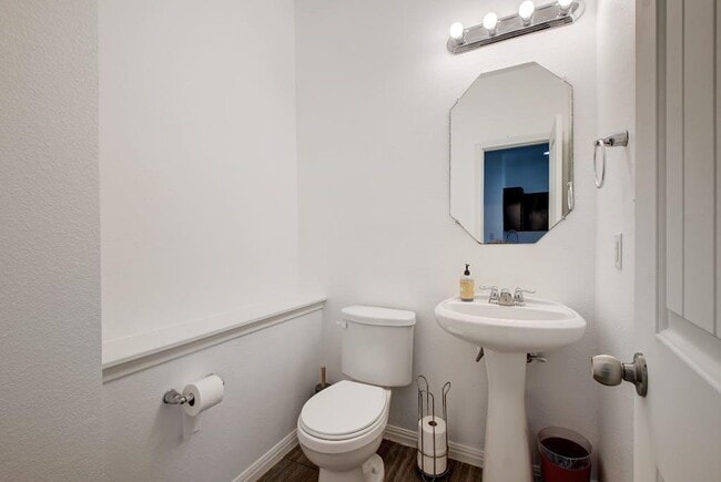 Building Photo - 4604 Esper Ln
