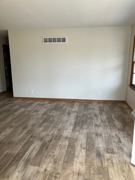 Building Photo - 3984 Owen Center Rd