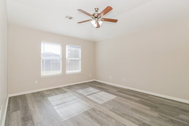 Building Photo - 223 Legends of Hutto Tr