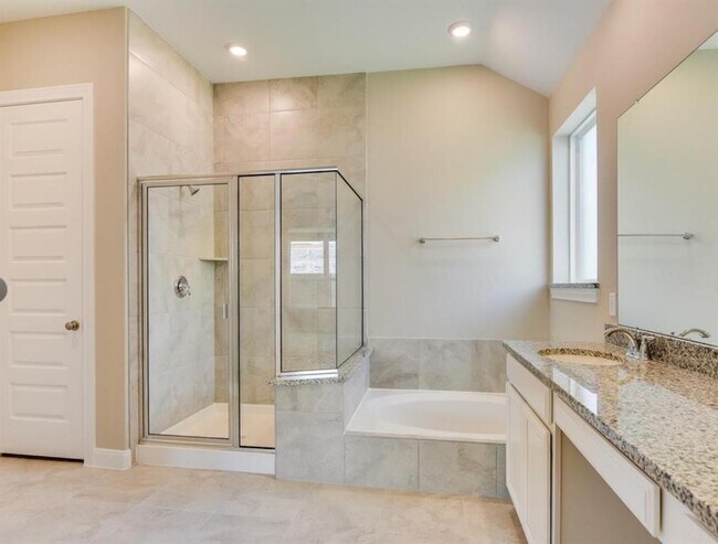Building Photo - 907 Daffodil View Ct