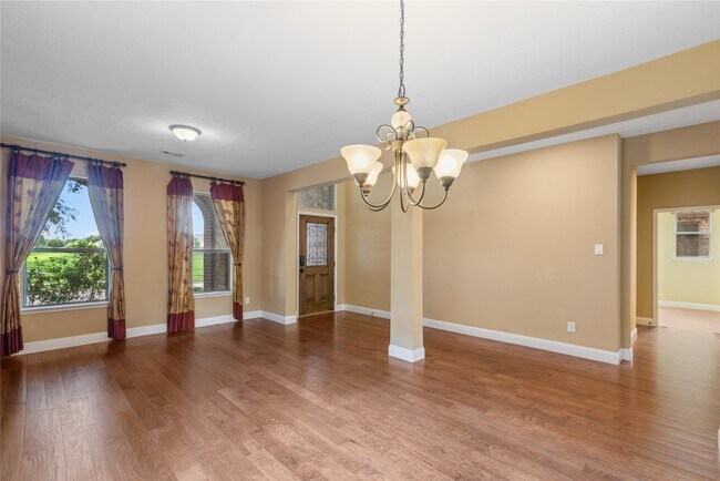 Building Photo - 11119 Hayden Falls Dr