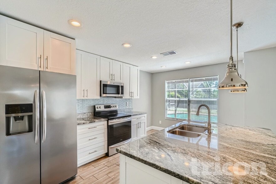 Building Photo - 2860 Denmarsh Ct