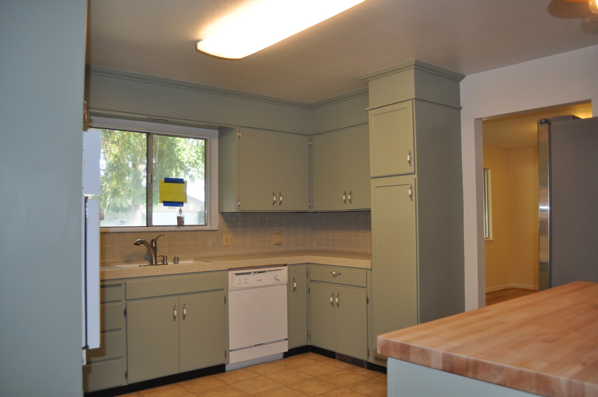 Building Photo - 786 Portal Drive