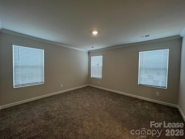 Building Photo - 1360 Fallen Acorn Ln