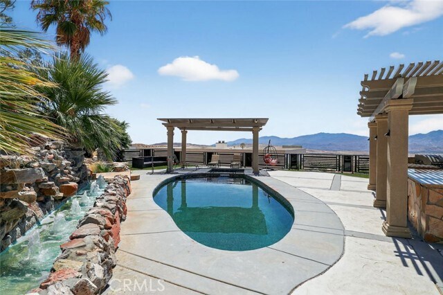 Building Photo - 12220 Skyline Dr