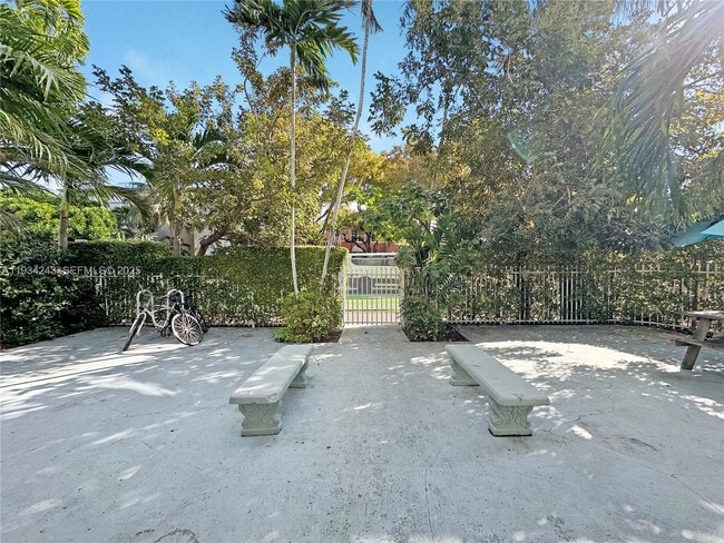 Building Photo - 900 Jefferson Ave