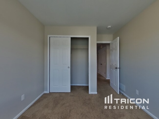 Building Photo - 1471 Kempton Alley