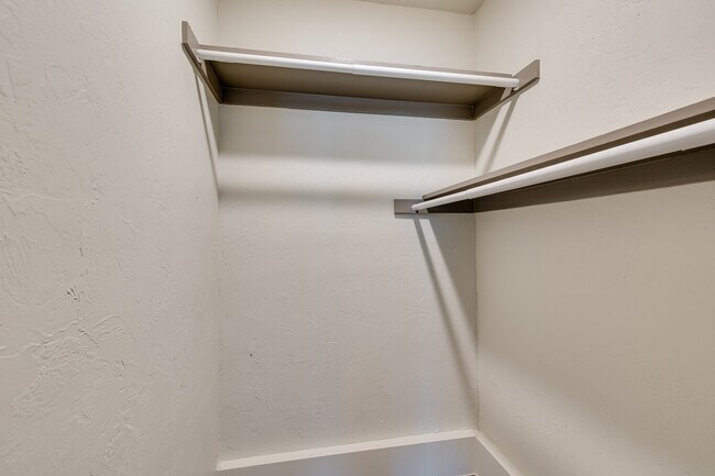 Building Photo - 2408 NW 40th St