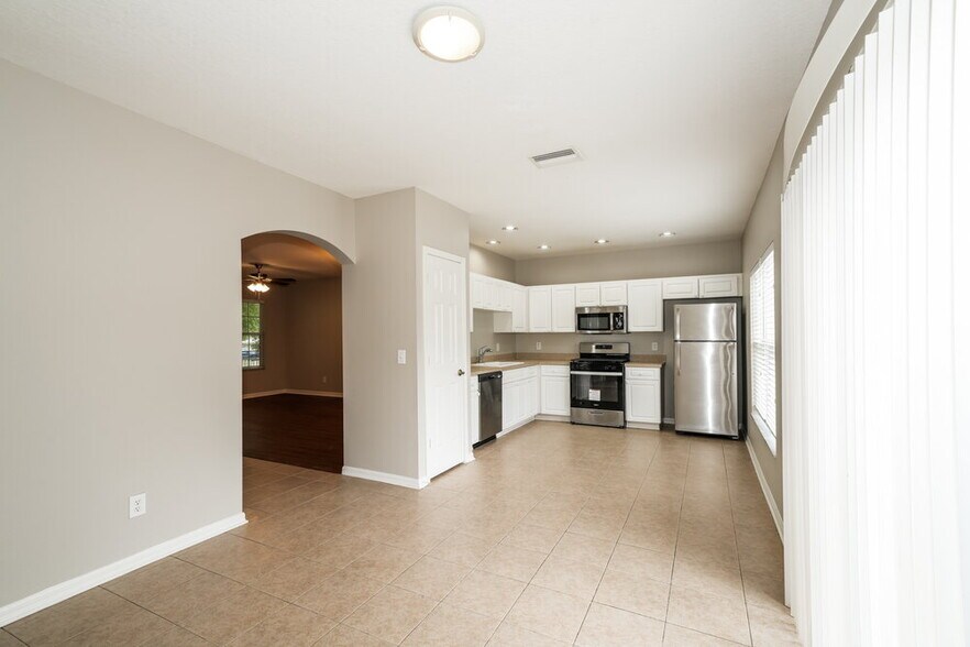 Building Photo - 3202 Shamrock Park Pl