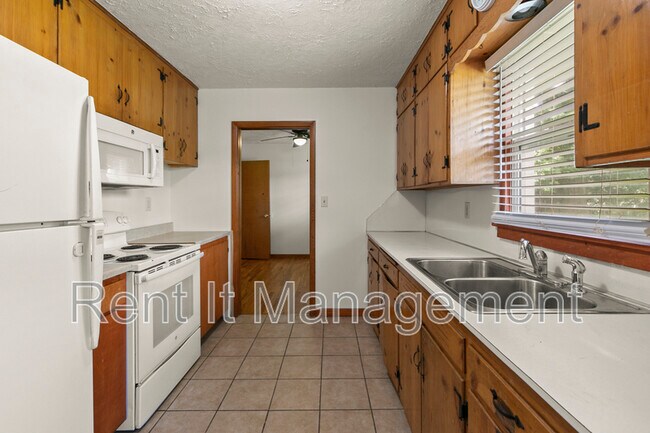 Building Photo - 5416 Browne St