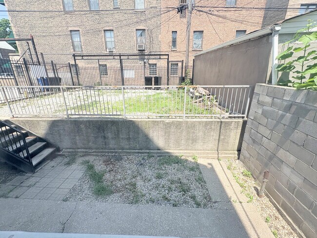 Building Photo - 2652 W 23rd Pl
