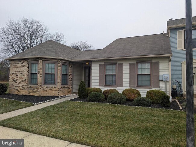 Building Photo - 33 Banbury Ct