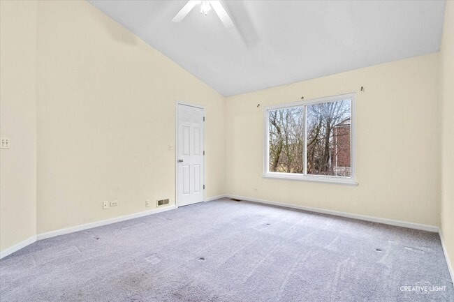 Building Photo - 2539 Lexington Ln