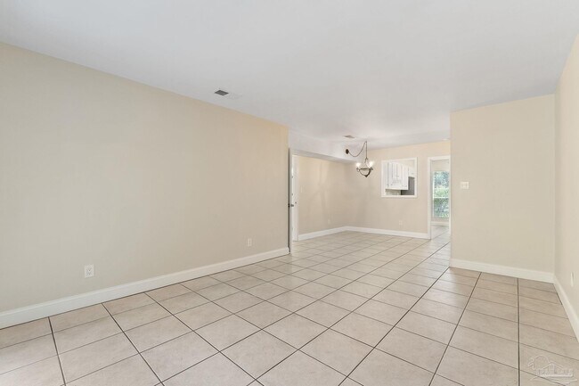 Building Photo - 8101 Tippin Ave