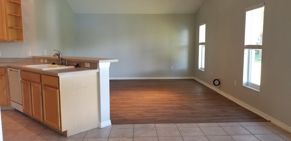 Building Photo - 13504 White Elk Loop