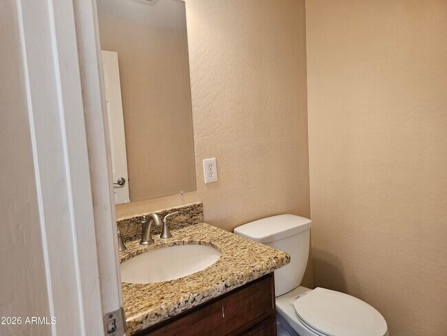 Building Photo - 3711 N Kachina Ln