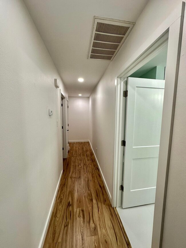 Building Photo - 5426 22nd St