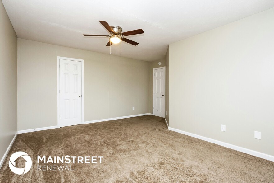 Building Photo - 2261 Rosswood Blvd