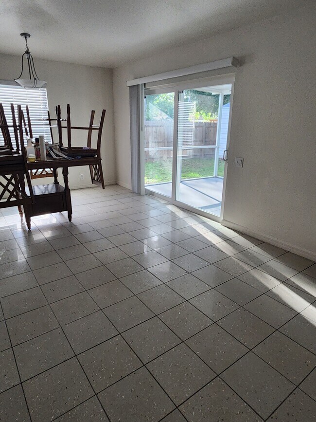 Building Photo - 4227 Larkin St