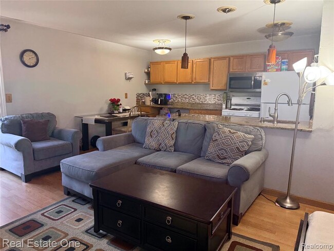 Building Photo - 23677 Stonehenge Blvd