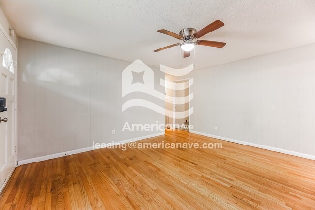 Building Photo - 2305 Standing Springs Rd