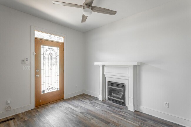 Building Photo - 2 Bedroom Home in North Chattanooga