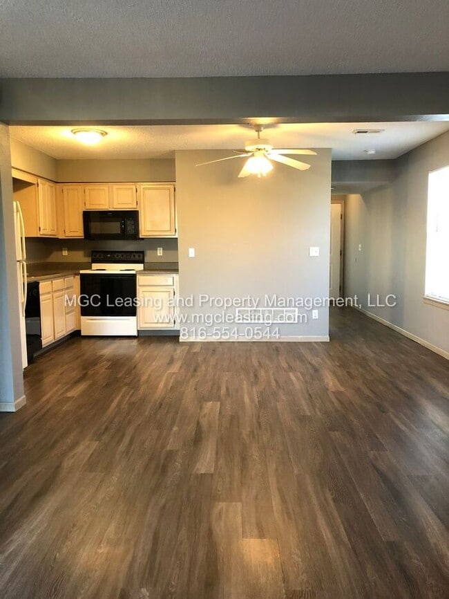 Building Photo - SOUTH GARDEN TOWNHOMES