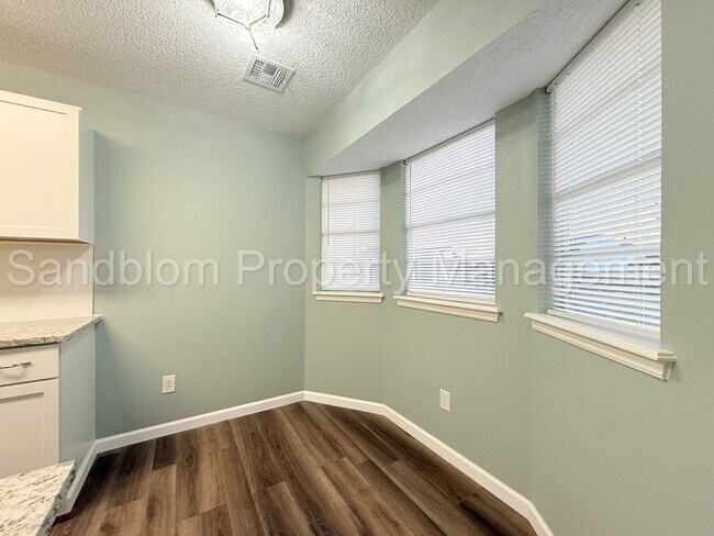 Building Photo - For Lease | Pratville | Available Now!