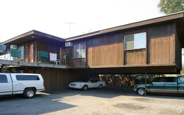 Building Photo - Park Street Apartments