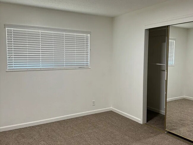 Building Photo - Freshly remodeled home